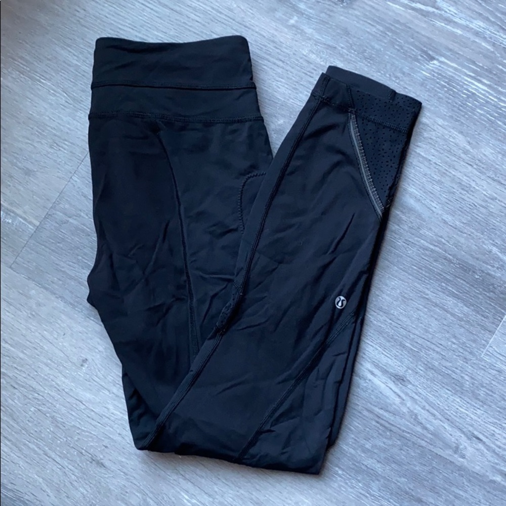 Black lululemon leggings